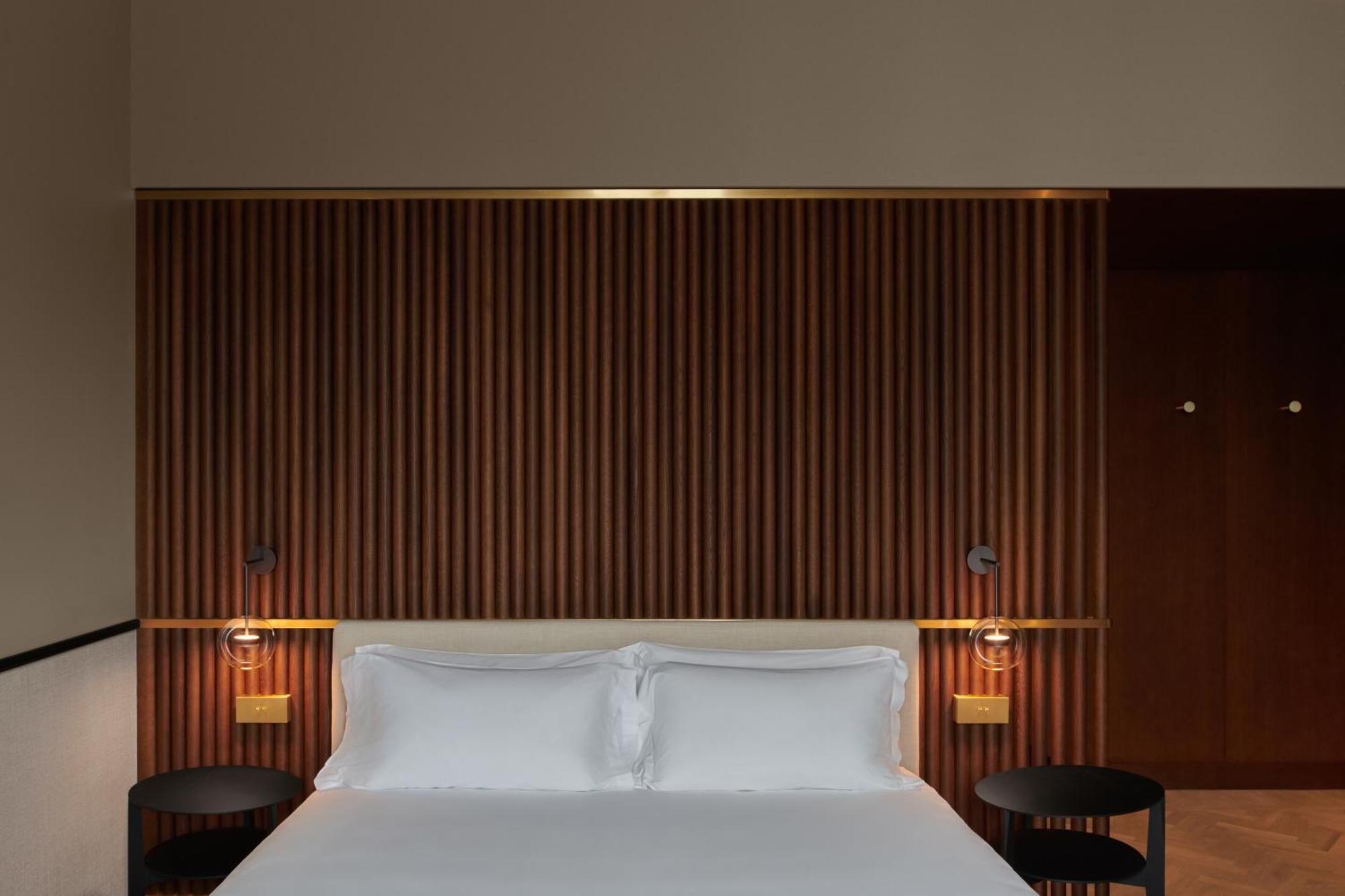 Amabilia Suites Милан Экстерьер фото
